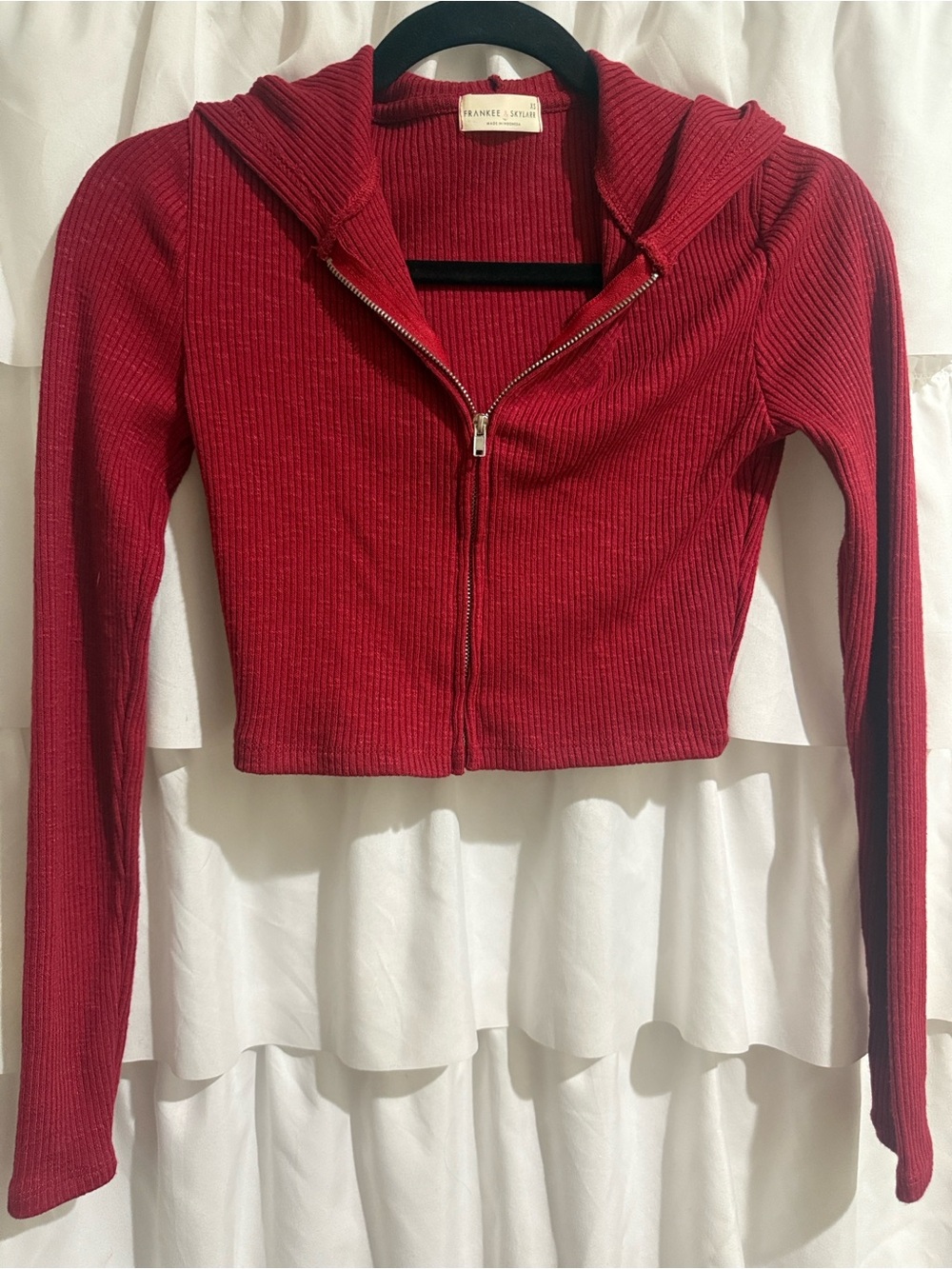 Frankee & Skylar Ribbed Zip-Up Cropped Hoodie in Deep Red